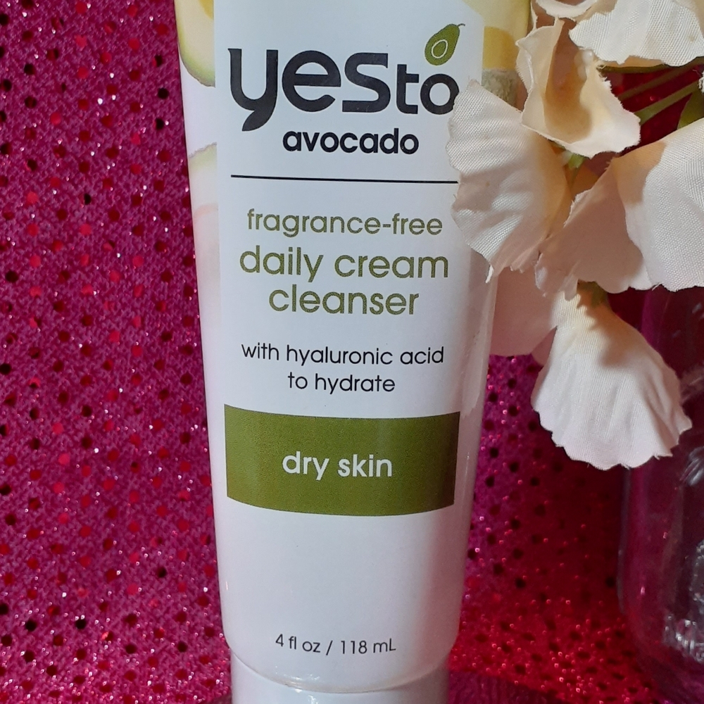 Yes to avocado cleanser